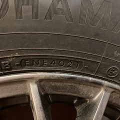 215/65R16 スタッドレスタイヤ深溝　4本セットアルミ付きの画像