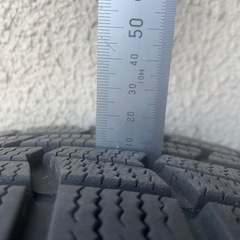 アルミホイル付スタッドレスタイヤの画像