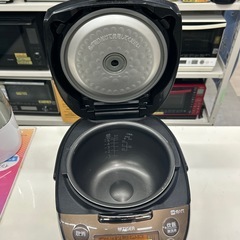 【タイガー 炊飯器】【5.5合炊き】2019年製★クリーニング済み/6ヶ月保証付き【管理番号12411】横の画像