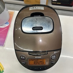 【タイガー 炊飯器】【5.5合炊き】2019年製★クリーニング済み/6ヶ月保証付き【管理番号12411】横の画像
