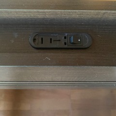 シングルベッド　ブラウン　照明、コンセント付きの画像