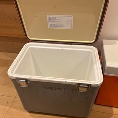 クーラーボックス　釣り　レジャーの画像