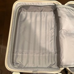 スーツケースの画像