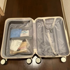 スーツケースの画像