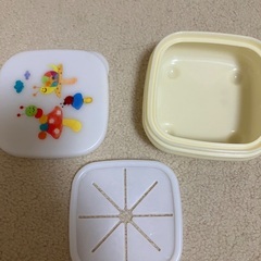 おやつ用タッパーの画像