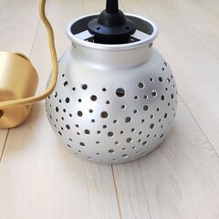 ペンダントライト　照明　E26　ゴールドの画像