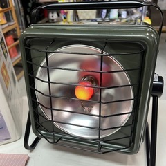 UNIFLAME ユニフレーム ワーム 屋外専用 携帯 ガスヒーター UW-200G 元箱•取説付属 動作確認済 グリーン 寒冷地でも使用可能！ 中古品 ③の画像