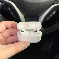 AirPods初代？ワイヤレスイヤホンの画像