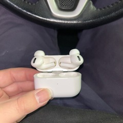 AirPods初代？ワイヤレスイヤホンの画像