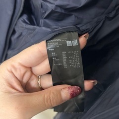 レディース　UNIQLO ネイビー ファー付きダウンジャケットの画像