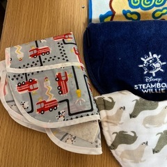 スタイ　よだれかけ
の画像