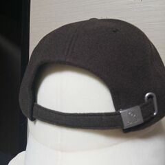 新品未使用フェルト地のキャップの画像