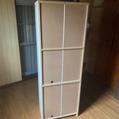 スライドレール付き収納棚の画像