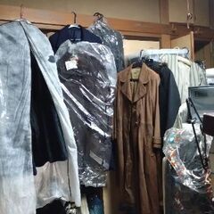 至急　高級服大量にありますの画像