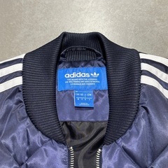 【美品】adidas キルティングジャケット L ネイビー アウターの画像