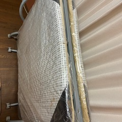 折り畳みベッドの画像