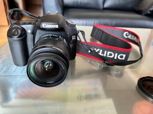 商談中 EOS30D  EFS18-55mmレンズ、バッテリー充電器付き