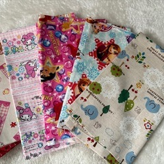 キャラクターハギレ　子供用ハギレ　はぎれまとめ売り　の画像