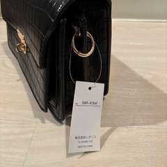 美品 タグ付き ショルダーバッグ クロコダイル柄 4ポケットの画像