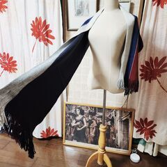 ※Doublefocus(ダブルフォーカス) トリコロールカラーが可愛らしいロングマフラー、いかがでしょうか？の画像