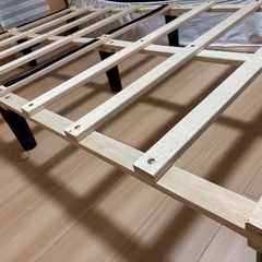 ベッドフレーム　セミダブルの画像