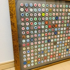 ゴルフ マーカー ピンズ 昭和レトロ 当時物 352個　額縁の画像