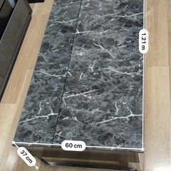 収納付きテーブルの画像