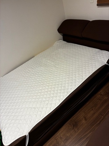 ベッド(セミダブル)