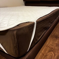 ベッド(セミダブル)の画像