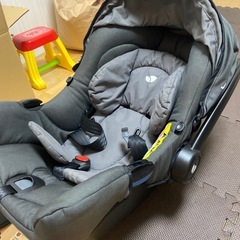 ベビーシートやおもちゃの画像