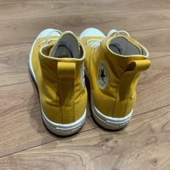 asicsバスケシューズ、converse2足セットの画像