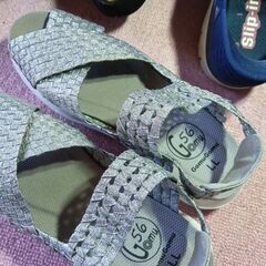 菜々緒スケッチャーズスリップインズ・ショートブーツ・ショップチャンネル・ウェッジパンプスの画像