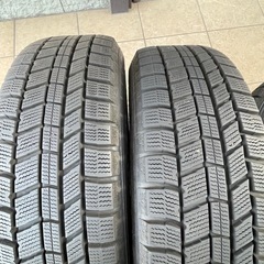 スタッドレスタイヤ　ホイールナット付き　15インチ　2022年製　　　の画像