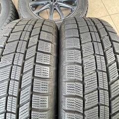 スタッドレスタイヤ　ホイールナット付き　15インチ　2022年製　　　の画像