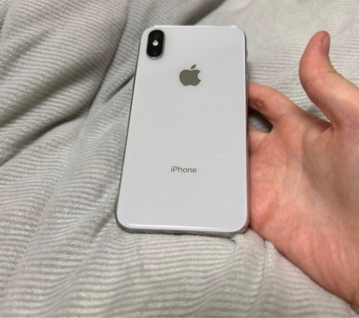 iPhone XS シルバー 64GB 11/29.30のみ (るんプロフ読んでね) 岡山の