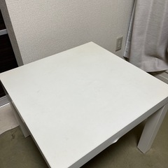 IKEAテーブルの画像