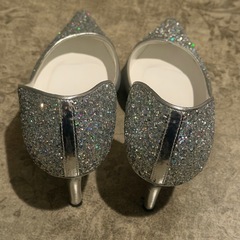 DIANA パンプス　24.5
の画像