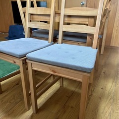IKEAダイニングテーブル＋椅子4脚の画像