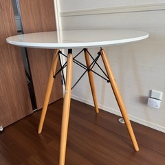 カフェテーブル/丸テーブル
の画像