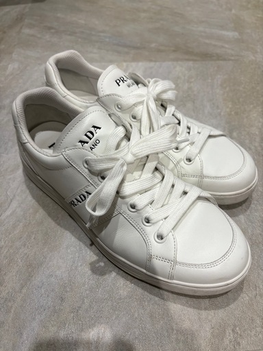 【美品】PRADA スニーカー