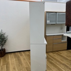 松田家具 レンジボード スライド扉 ホワイト モイスト加工 キッチン家具 のご紹介です！の画像