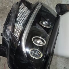 La600タントカスタムワンオフヘッドライト左右の画像