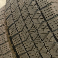 BRIDGESTONEスタッドレスタイヤ
ホイール付きの画像