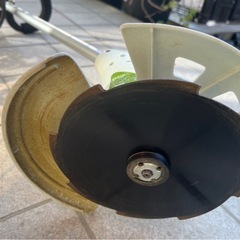 芝刈り機　草刈り機の画像