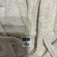 UNIQLO ユニクロ　フードつき　パーカー　レディース　Lサイズの画像