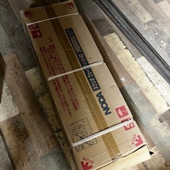 複合フローリング　ネクシオ　ノダ　アッシュ柄　ホワイト色　24枚新品1箱無料でお譲りしますの画像