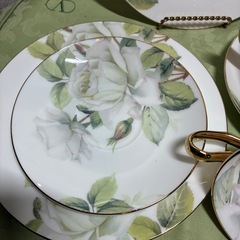 🌹ティーカップ＆ソーサー＆プレート　2セット🌹の画像