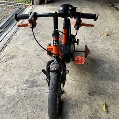 お引取り決まりました/子ども
用自転車　補助輪付の画像
