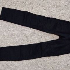 H&M　メンズスキニーパンツ　黒　ブラックの画像