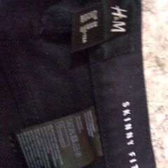 H&M　メンズスキニーパンツ　黒　ブラックの画像